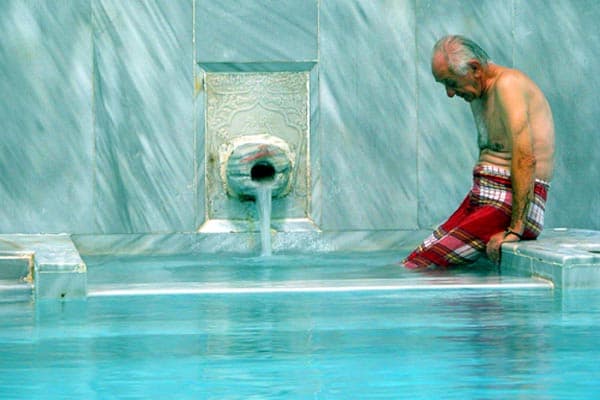 الحمامات الحرارية