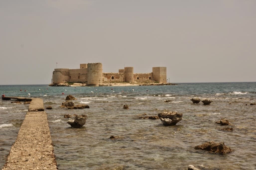 كهوف الجنة والجحيم